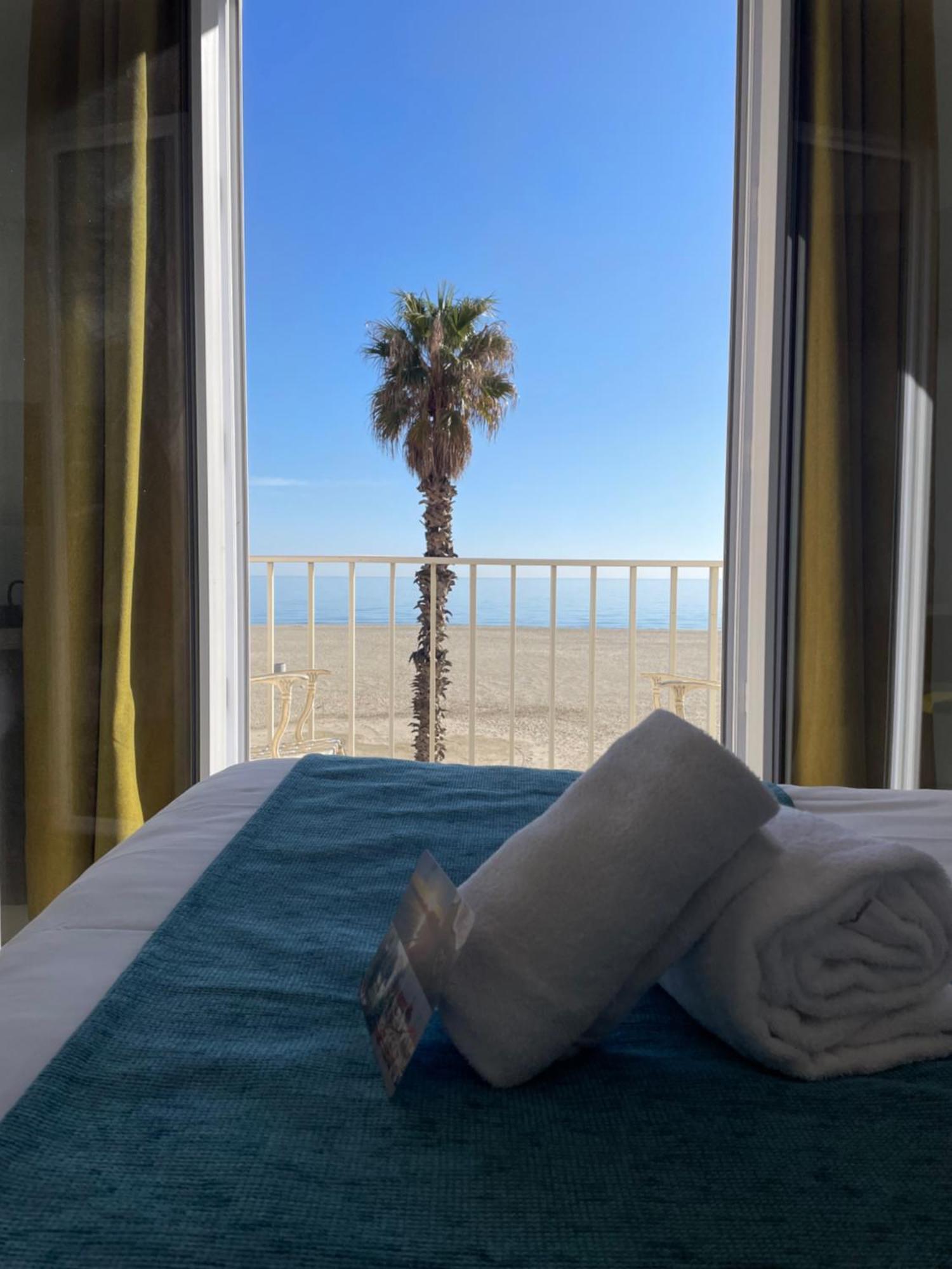 Hotel Saint Georges, Face A La Mer Canet-en-Roussillon Dış mekan fotoğraf