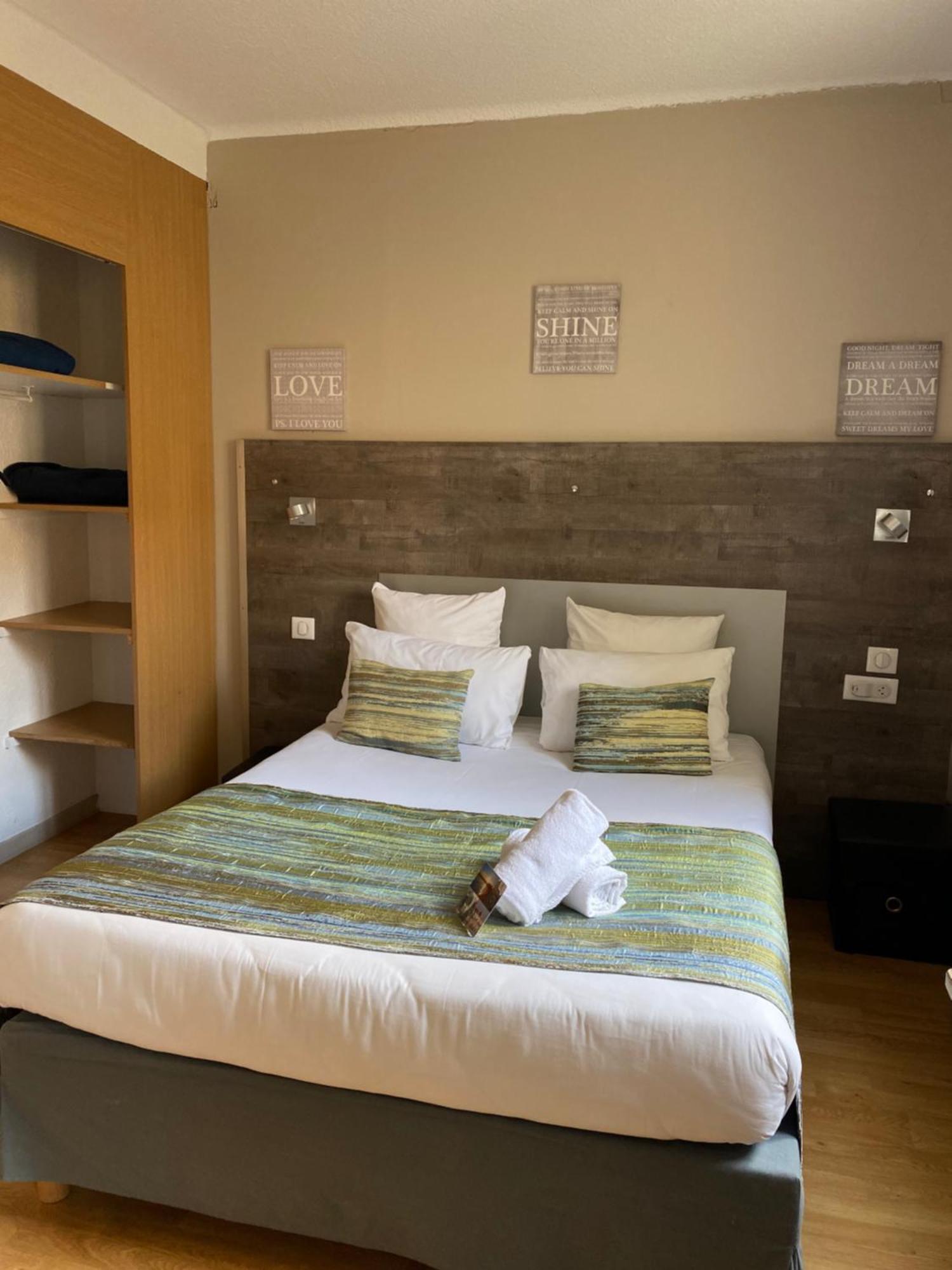 Hotel Saint Georges, Face A La Mer Canet-en-Roussillon Oda fotoğraf