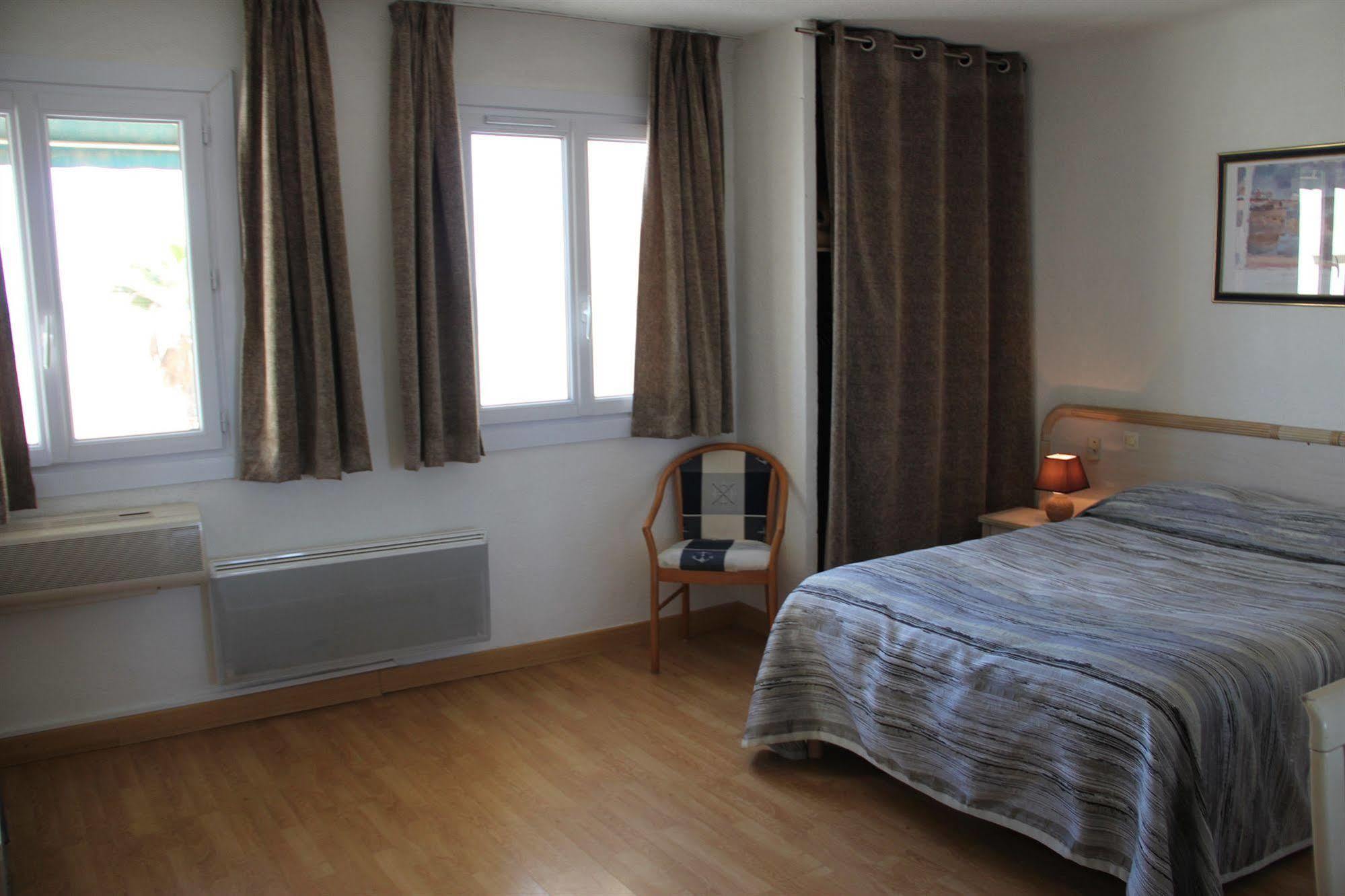 Hotel Saint Georges, Face A La Mer Canet-en-Roussillon Dış mekan fotoğraf