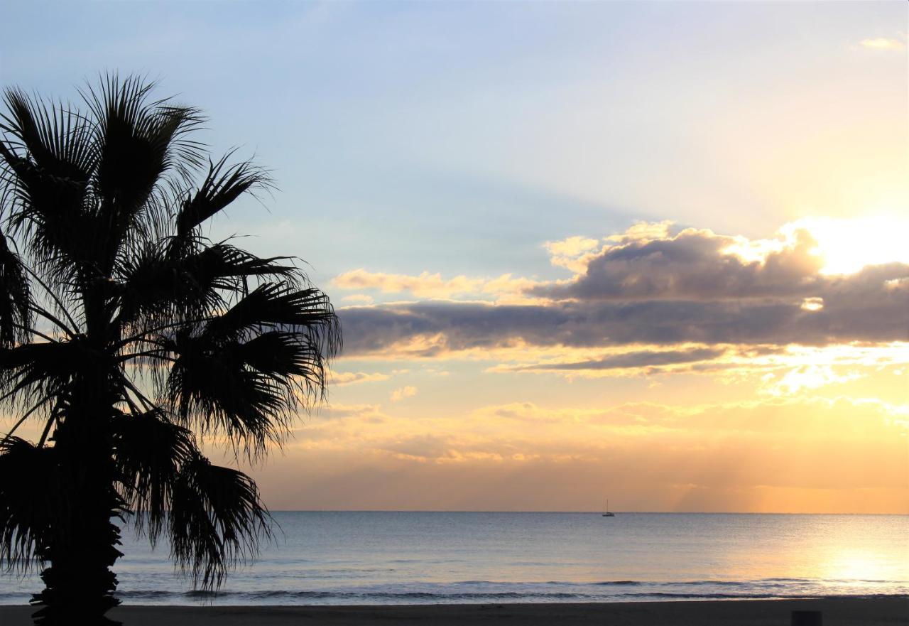 Hotel Saint Georges, Face A La Mer Canet-en-Roussillon Dış mekan fotoğraf